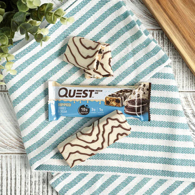 Quest Protein Bar - Dipped Cookies and Cream